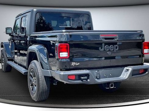 Used 2023 Jeep Gladiator Sport AWD/4WD image 4