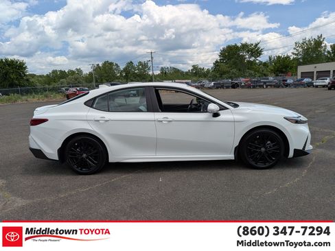 Certified 2025 Toyota Camry SE AWD/4WD image 2