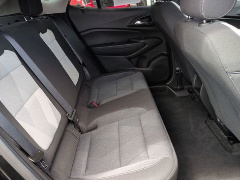 Used 2024 Chevrolet Trax LS w/ LS Convenience Package FWD image 22