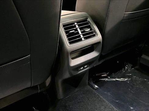 New 2026 Volkswagen Tiguan SE R-Line image 16