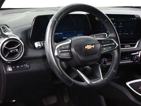 Used 2025 Chevrolet Equinox LT w/ Convenience Package II image 11