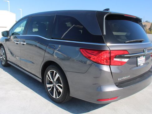 Used 2023 Honda Odyssey Touring image 5