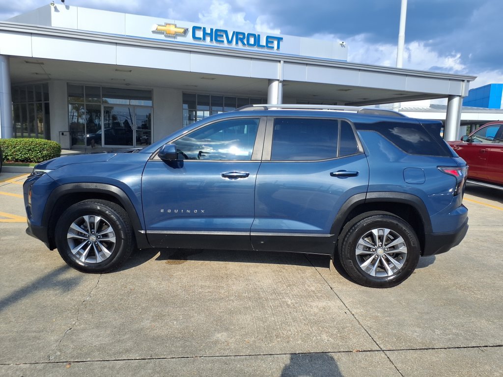 Used 2025 Chevrolet Equinox LT w/ Convenience Package II AWD/4WD image 10