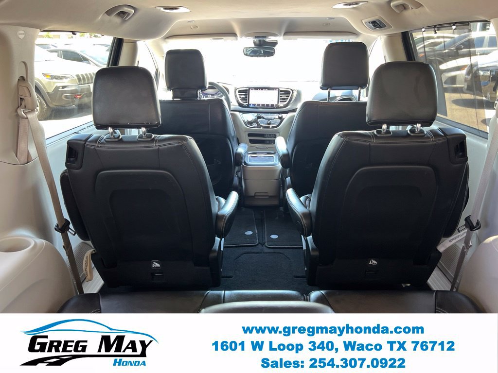 Used 2022 Chrysler Pacifica Touring-L FWD image 16