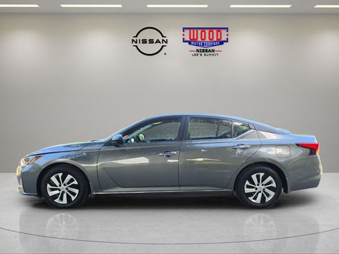 Certified 2025 Nissan Altima 2.5 S FWD image 5