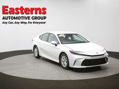 Used 2025 Toyota Camry LE FWD image 49