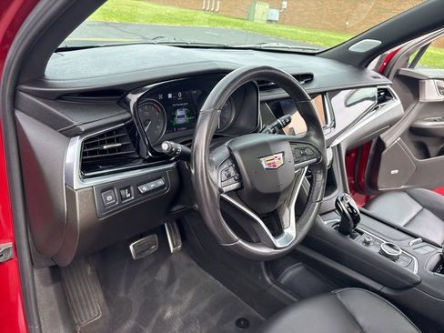 Used 2023 Cadillac XT6 Sport w/ Technology Package AWD/4WD image 49