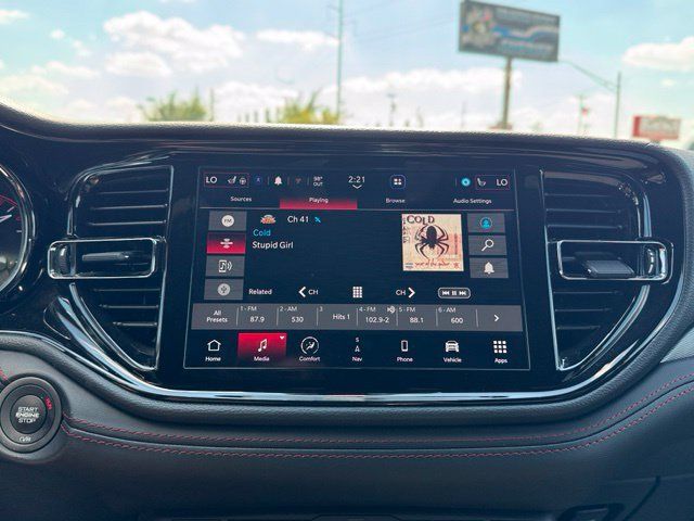Used 2025 Dodge Durango GT AWD/4WD image 16