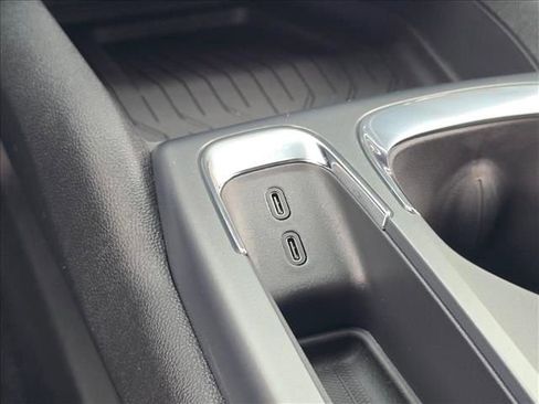 New 2026 Chevrolet Equinox EV LT image 27