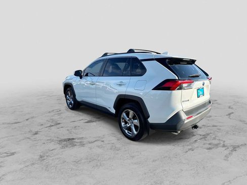 Used 2020 Toyota RAV4 Limited AWD/4WD image 6