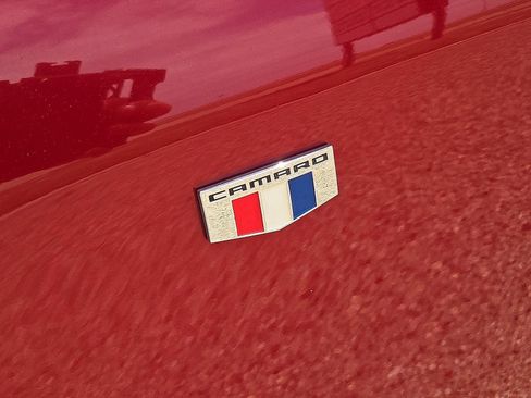 Used 2023 Chevrolet Camaro LT RWD image 11