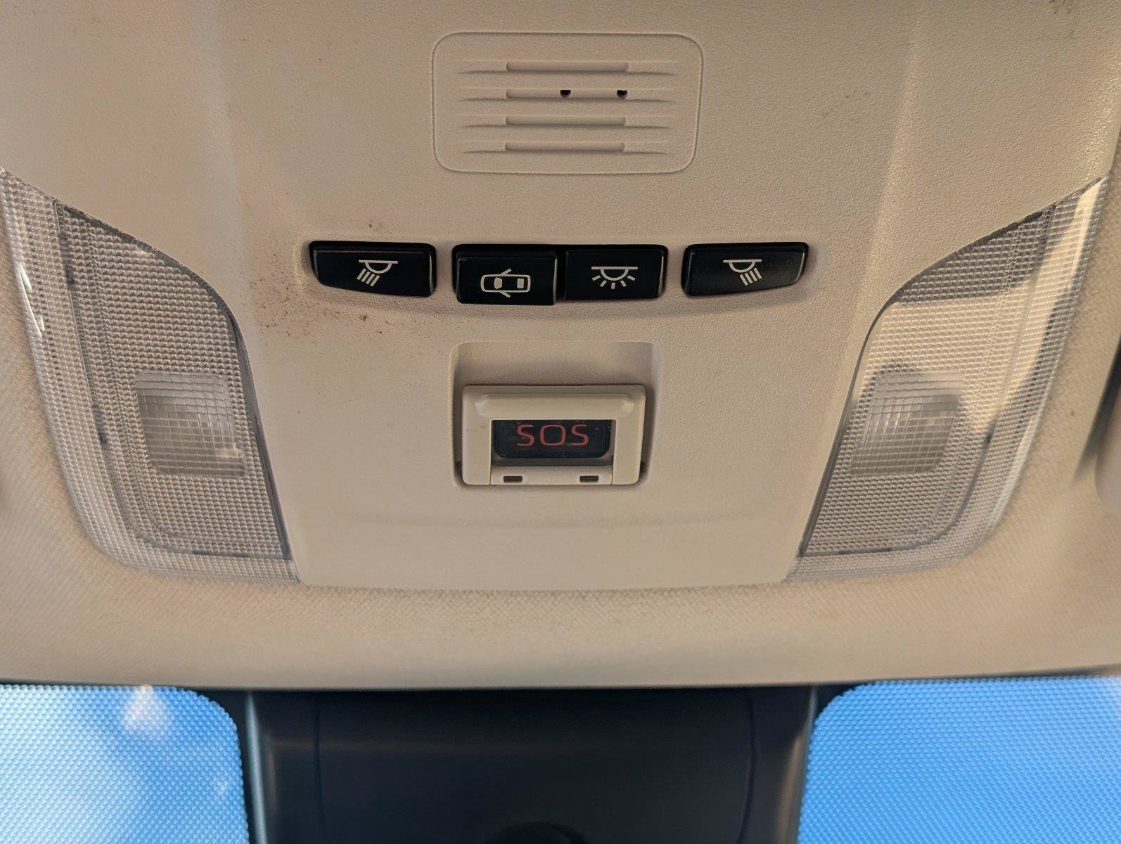 Used 2020 Toyota Corolla LE FWD image 19