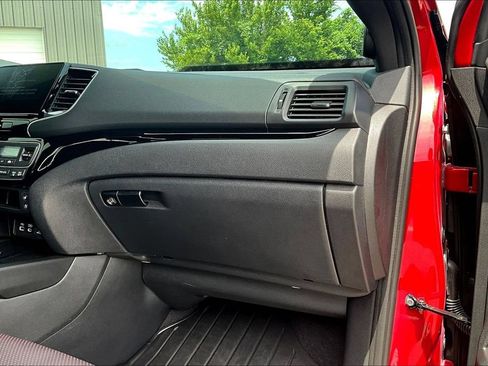 Used 2025 Honda Ridgeline Black Edition image 16