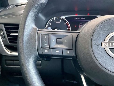 Used 2024 Nissan Rogue SV AWD/4WD image 24