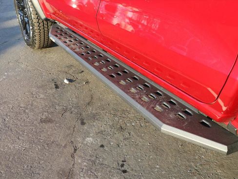 Used 2024 Chevrolet Colorado Trail Boss w/ Advanced Trailering Package image 10