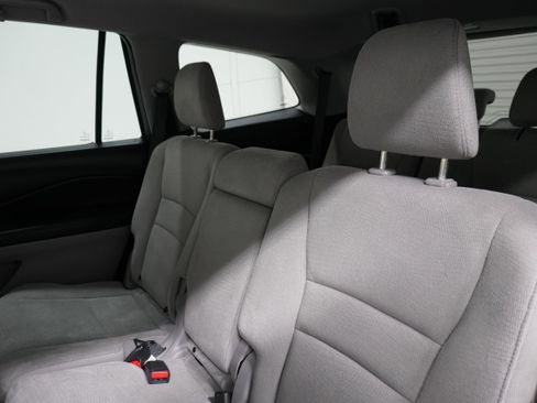 Used 2016 Honda Pilot LX image 12
