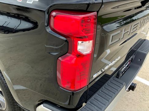 Used 2020 Chevrolet Silverado 1500 LT w/ Texas Edition image 27