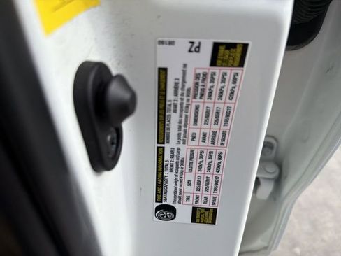 Certified 2021 Toyota RAV4 LE FWD image 33