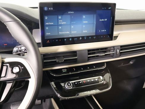 New 2026 Lincoln Corsair Premiere FWD image 5