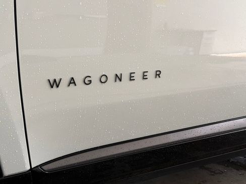 Used 2025 Jeep Wagoneer S Launch Edition AWD/4WD image 17