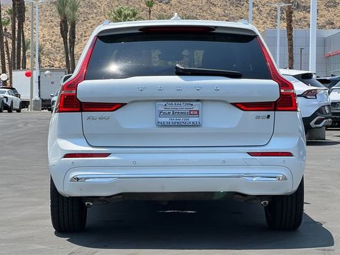 Used 2023 Volvo XC60 B5 Plus image 4