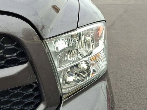 Used 2016 RAM 1500 Express image 10