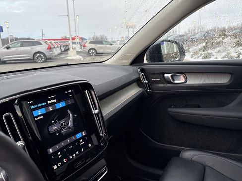 Certified 2023 Volvo XC40 B5 Plus w/ Driver Assist Package image 28