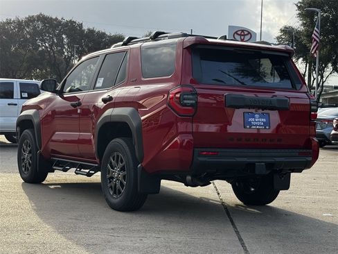 New 2026 Toyota 4Runner SR5 image 7