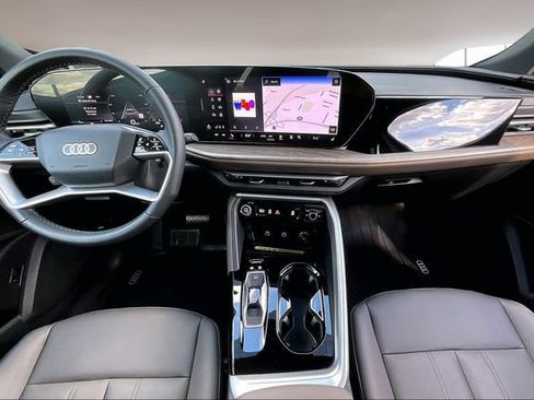 Used 2025 Audi Q5 Premium w/ Convenience Package AWD/4WD image 7