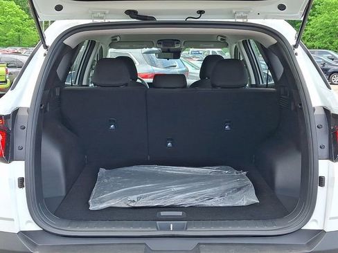 Used 2025 Hyundai Tucson SE AWD/4WD image 29