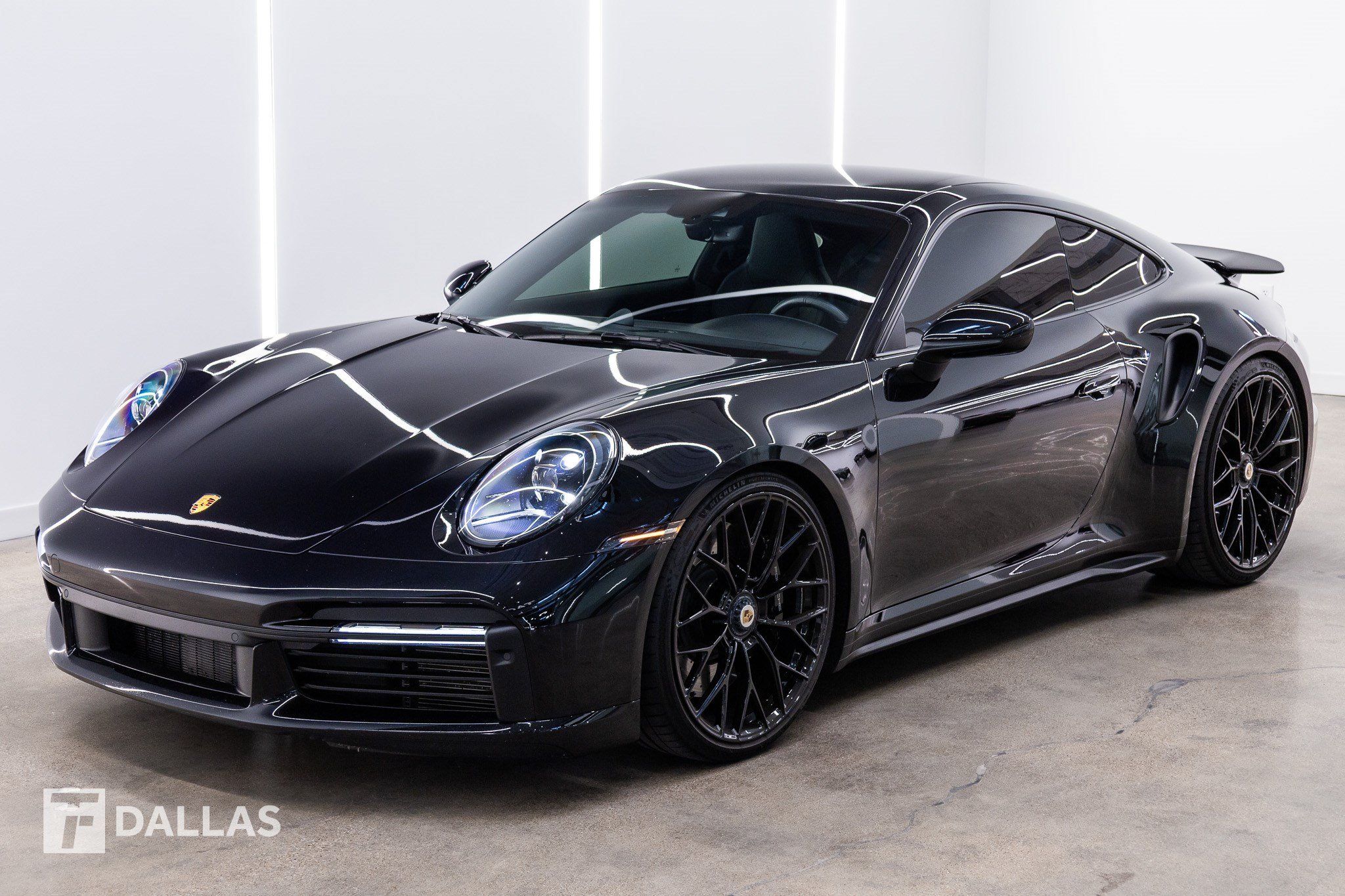 Used 2022 Porsche 911 Turbo AWD/4WD image 2