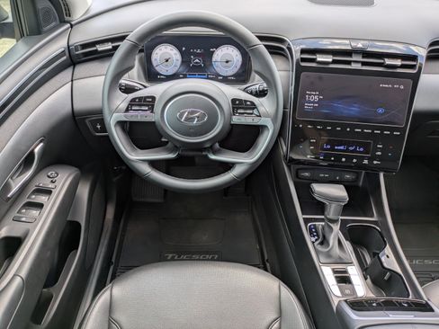 Certified 2024 Hyundai Tucson SEL w/ Convenience Package FWD image 12