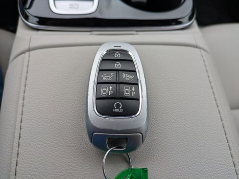 Certified 2023 Hyundai Tucson Limited AWD/4WD image 33