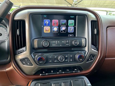 Used 2017 Chevrolet Silverado 1500 High Country image 32