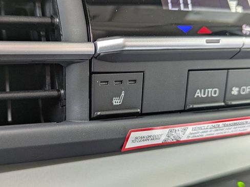 New 2026 Toyota Sienna XLE image 26