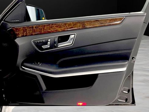 Used 2016 Mercedes-Benz E 350 4MATIC Wagon image 38