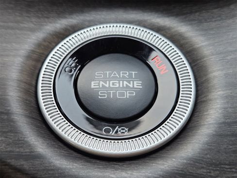 New 2025 Jeep Grand Cherokee L Limited w/ Trailer Tow Package image 21