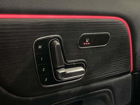 Used 2023 Mercedes-Benz GLA 250 4MATIC image 10