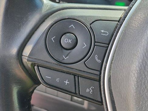 Used 2023 Toyota Venza LE AWD/4WD image 13