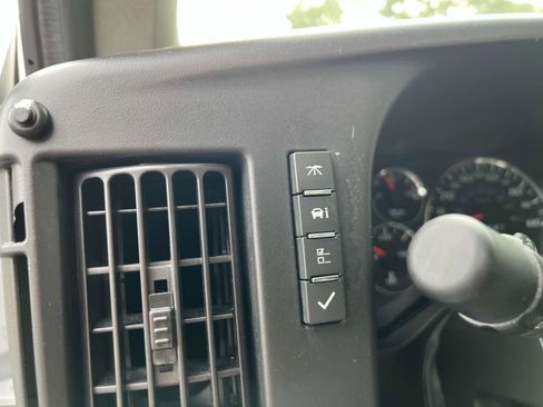 Used 2023 GMC Savana 3500 w/ Power Convenience Package image 25