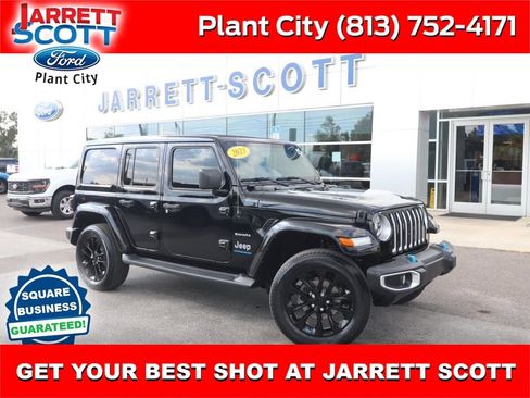 Used 2023 Jeep Wrangler Unlimited Sahara image 1