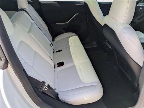 Used 2024 Tesla Model Y Performance AWD/4WD image 22