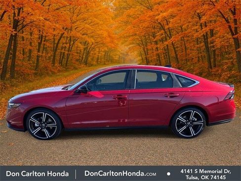 Used 2025 Honda Accord Sport image 7