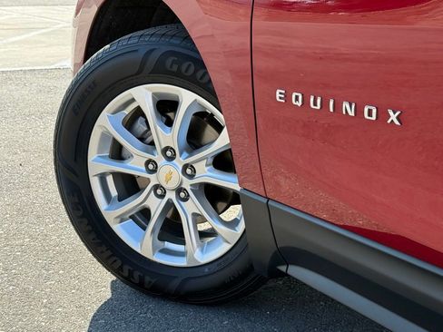 Used 2020 Chevrolet Equinox LT image 16