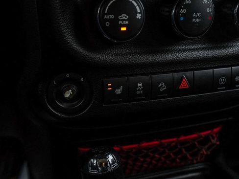 Used 2017 Jeep Wrangler Rubicon image 20