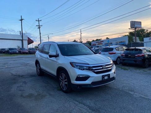 Used 2018 Honda Pilot Touring image 7