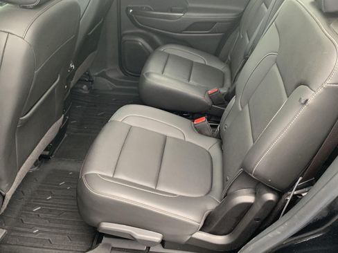Used 2021 GMC Acadia SLT w/ Premium Package AWD/4WD image 22
