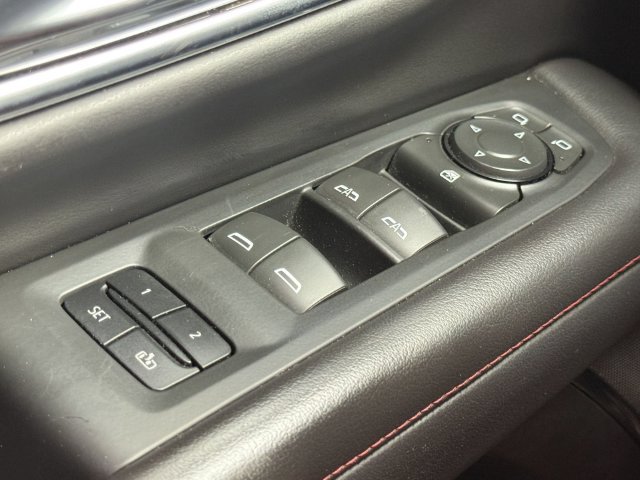 Used 2023 Chevrolet Suburban RST AWD/4WD image 21