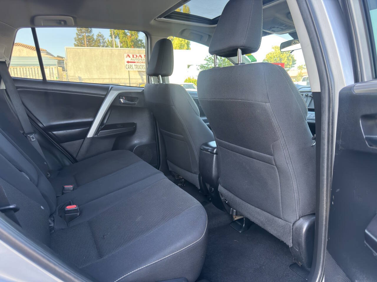 Used 2018 Toyota RAV4 XLE w/ All Weather Liner Package FWD image 12