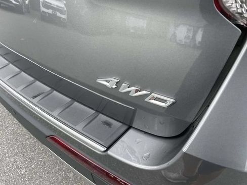 Used 2022 Ford Explorer Limited w/ Equipment Group 301A AWD/4WD image 8